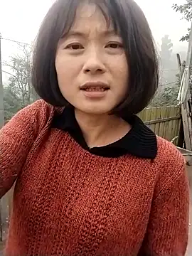 linda_bae00: διαδικτυακό σόου στην κάμερα