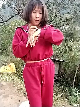 linda_bae00 Show in webcam