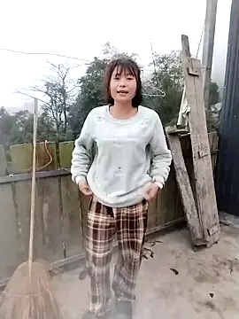 linda_bae00's Webcam Show