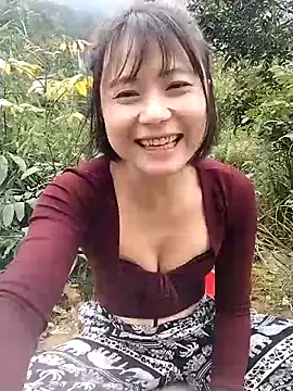 linda_bae00's Webcam Show