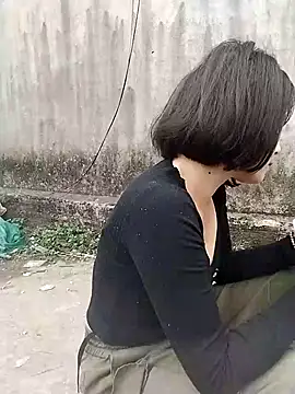 linda_bae00 Show in webcam