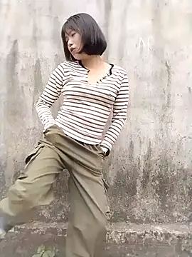 linda_bae00 Show in webcam