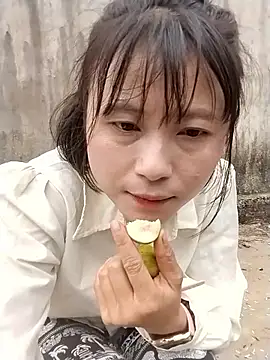 linda_bae00's Webcam Show