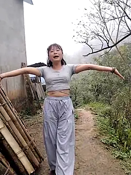 linda_bae00 Show in webcam