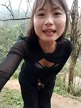 Show modela linda_bae00 na web-kameri