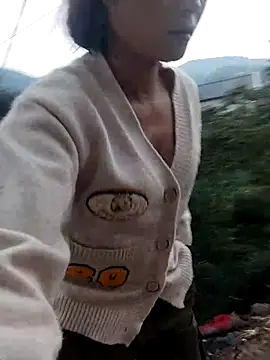 linda_bae00 Show in webcam