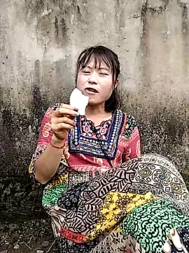 linda_bae00's Webcam Show