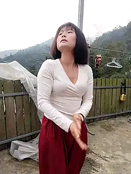 linda_bae00 Show Webcam