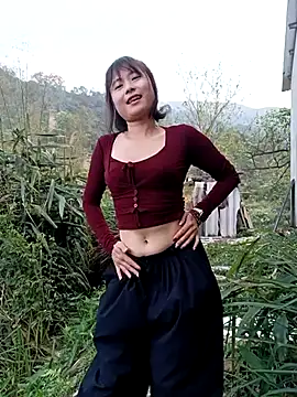 Show modela linda_bae00 na web-kameri