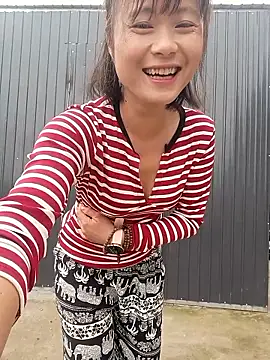 Pokazy przed kamerką – linda_bae00