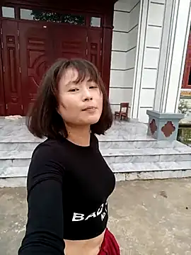 linda_bae00 Show in webcam