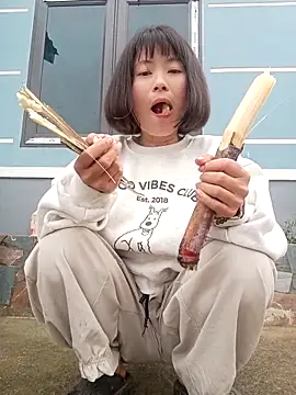 Pokazy przed kamerką – linda_bae00