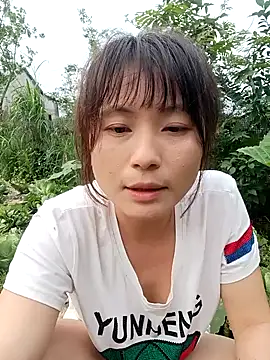 linda_bae00 Show in webcam