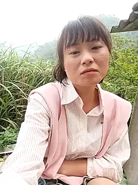 linda_bae00 Pertunjukan Webcam