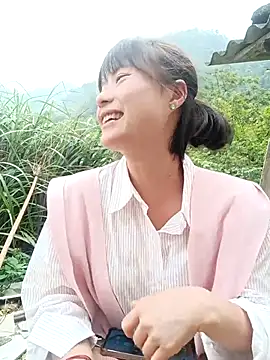 linda_bae00's Webcam Show