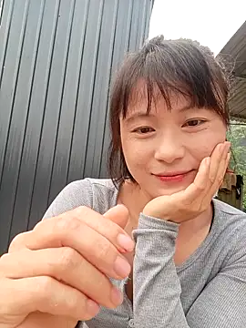 linda_bae00: διαδικτυακό σόου στην κάμερα