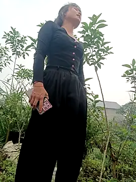 linda_bae00 Show in webcam