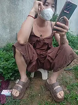 Linda-yiyi's Webcam Show