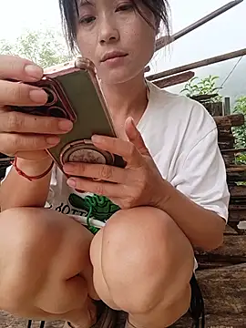 Linda-yiyi Adlı Modelin Web Kamerası Şovu