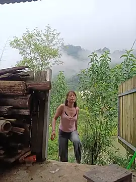 Linda-yiyi 在線直播表演