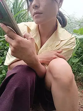 Linda-yiyi 网络视讯表演
