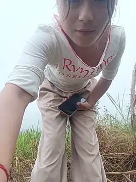 Linda-yiyi Webcam-Show