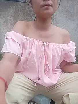Linda-yiyi's Webcam Show