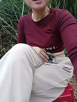 Linda-yiyi Webcam Show