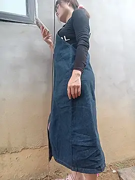 Linda-yiyi webcam show