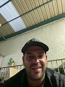 rider239 Show in webcam