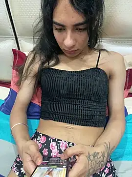 Jasmine_Shemale: вебкам-шоу