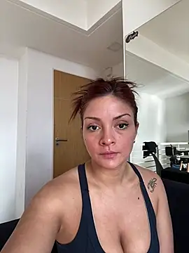 Danielaeliana Adlı Modelin Canlı XXX Sohbeti