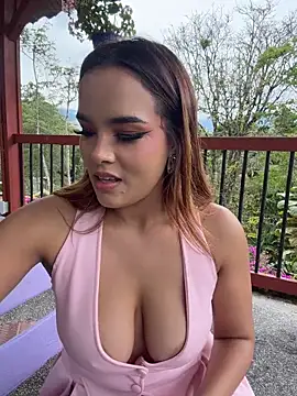 Sammy_garciaa1's Webcam Show