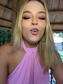 Sammy_garciaa1's Webcam Show