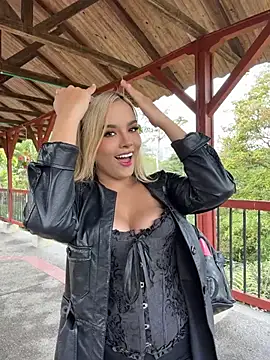 Sammy_garciaa1's Webcam Show