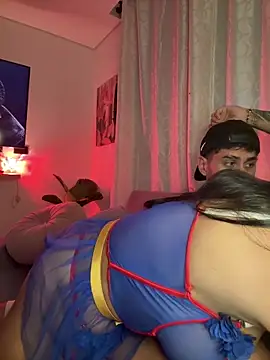 Tomas_Olivia: διαδικτυακό σόου στην κάμερα