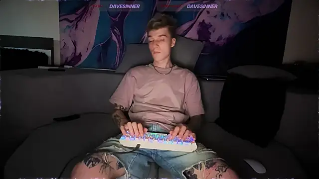 Pokazy przed kamerką – davesinner