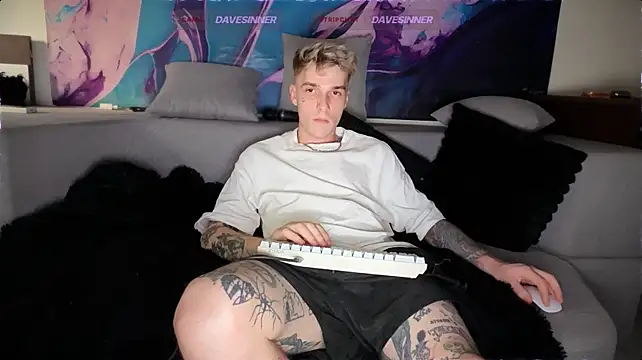 davesinner Pertunjukan Webcam