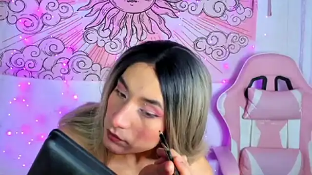 brihanna_cooper Show in webcam