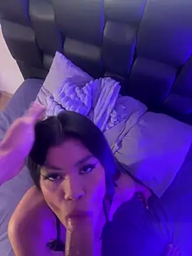 MiaSkylar: вебкам-шоу