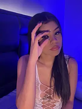 MiaSkylar 在線直播表演