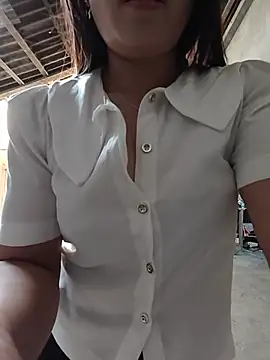 be-xinh Show in webcam