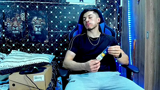 הופעת וובקאם של javiersexymann