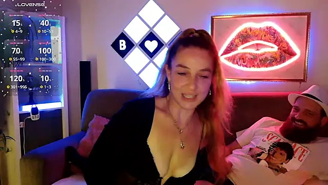 BellaXundXUwe Pertunjukan Webcam