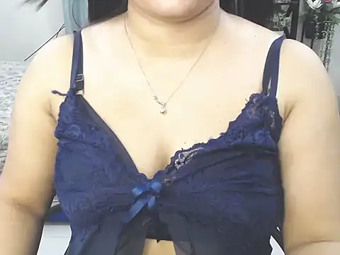 Ridiha_Pari 现场XXX聊天