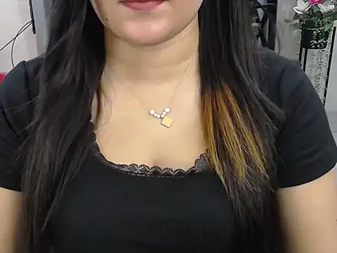 Ridiha_Pari Chat XXX in diretta