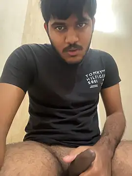 hotboy_hyd1: διαδικτυακό σόου στην κάμερα