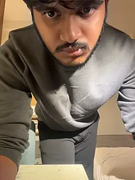 hotboy_hyd1: διαδικτυακό σόου στην κάμερα