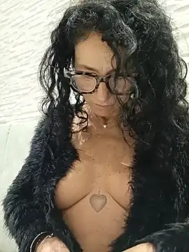 Show modela Biricchina6974 na web-kameri