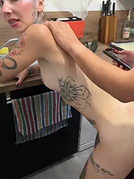 LunaXmilo's Webcam Show